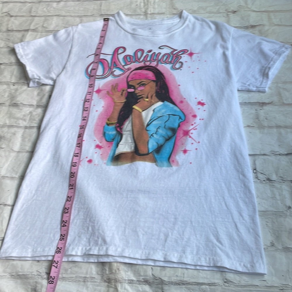 Aaliyah Airbrush Style Tee - Picture 5 of 6